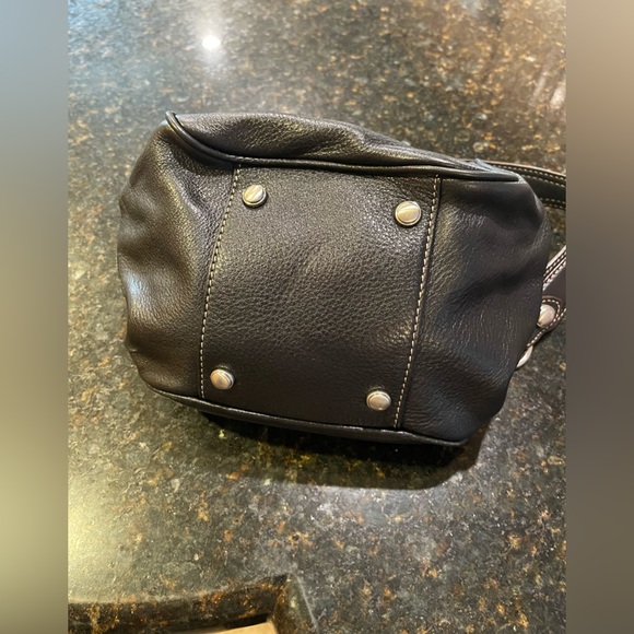 Beautiful all leather small purse by “B Makowsky” surprisingly roomy, - Picture 7 of 9